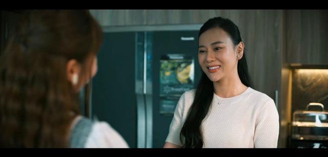 Diễn viên lớn tuổi nhất sở hữu vẻ ngoài sang trọng