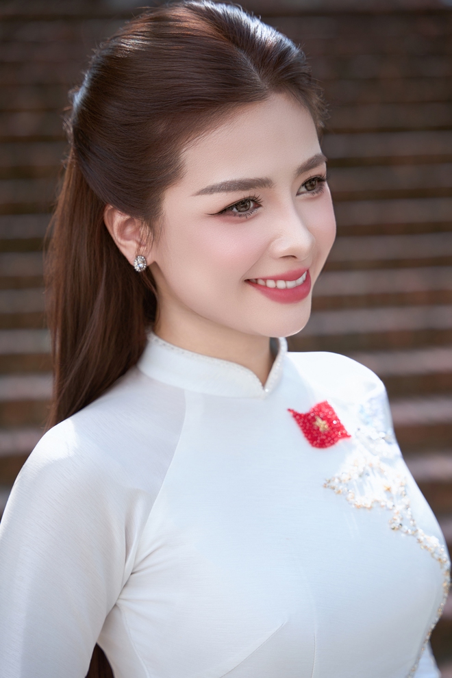 Nữ ca sĩ thực hiện MV tại nhiều địa điểm đẹp