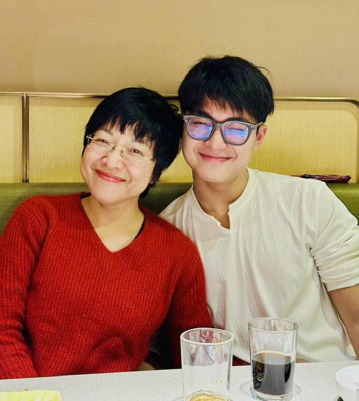 Thảo Vân và con trai