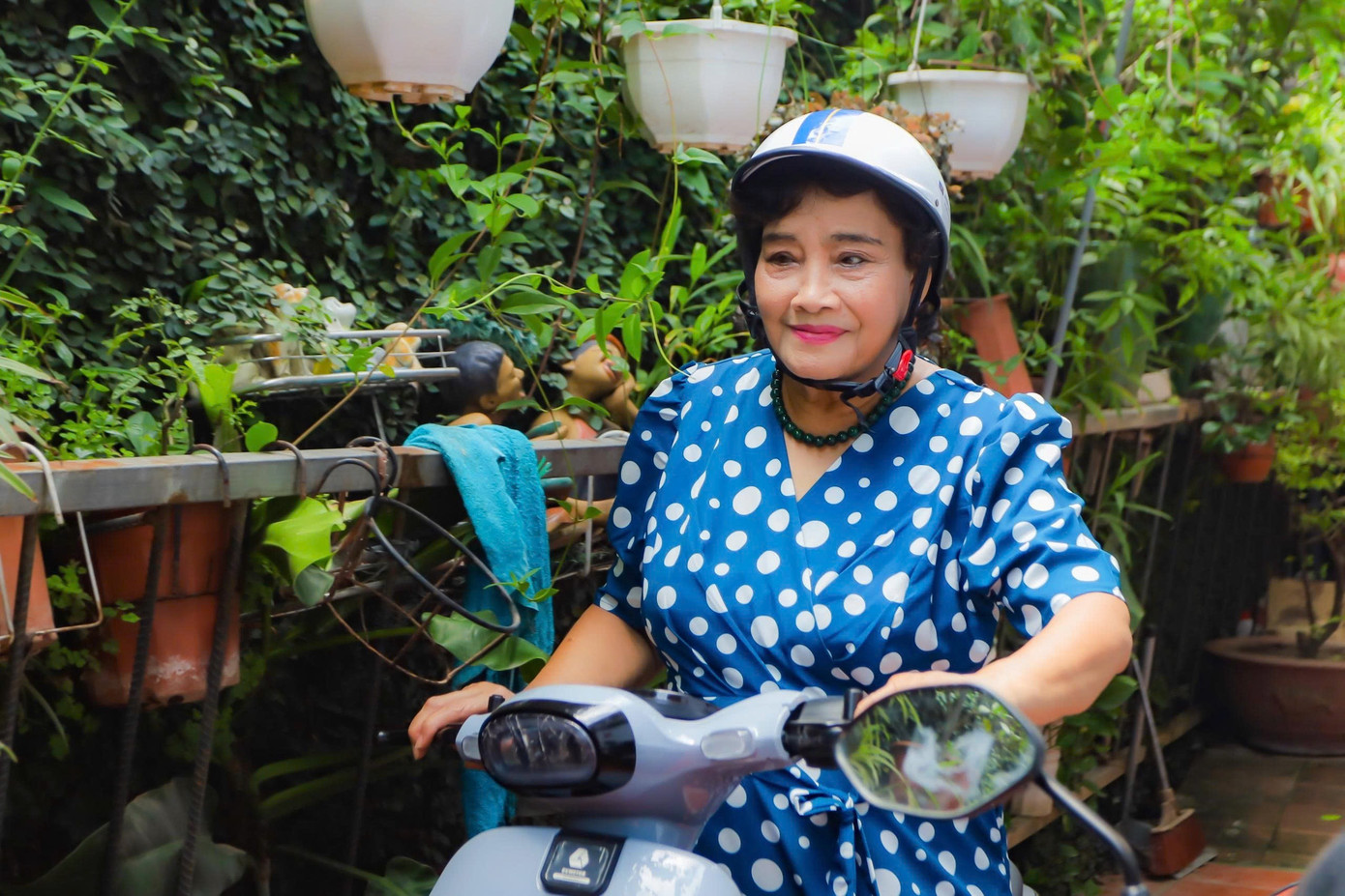 NSND Thanh Tú bơi 1.000m mỗi lần