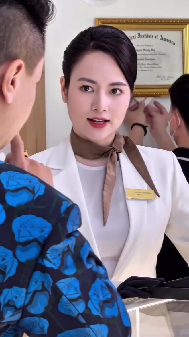 Nét đẹp bất bại của Việt Hoa vai Châu Ngân