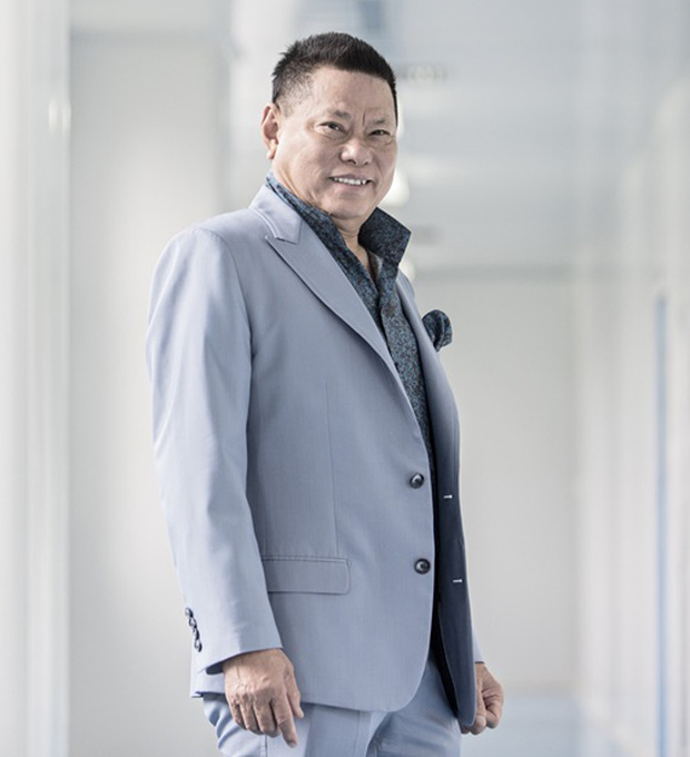 Chân dung tỷ phú Hoàng Kiều