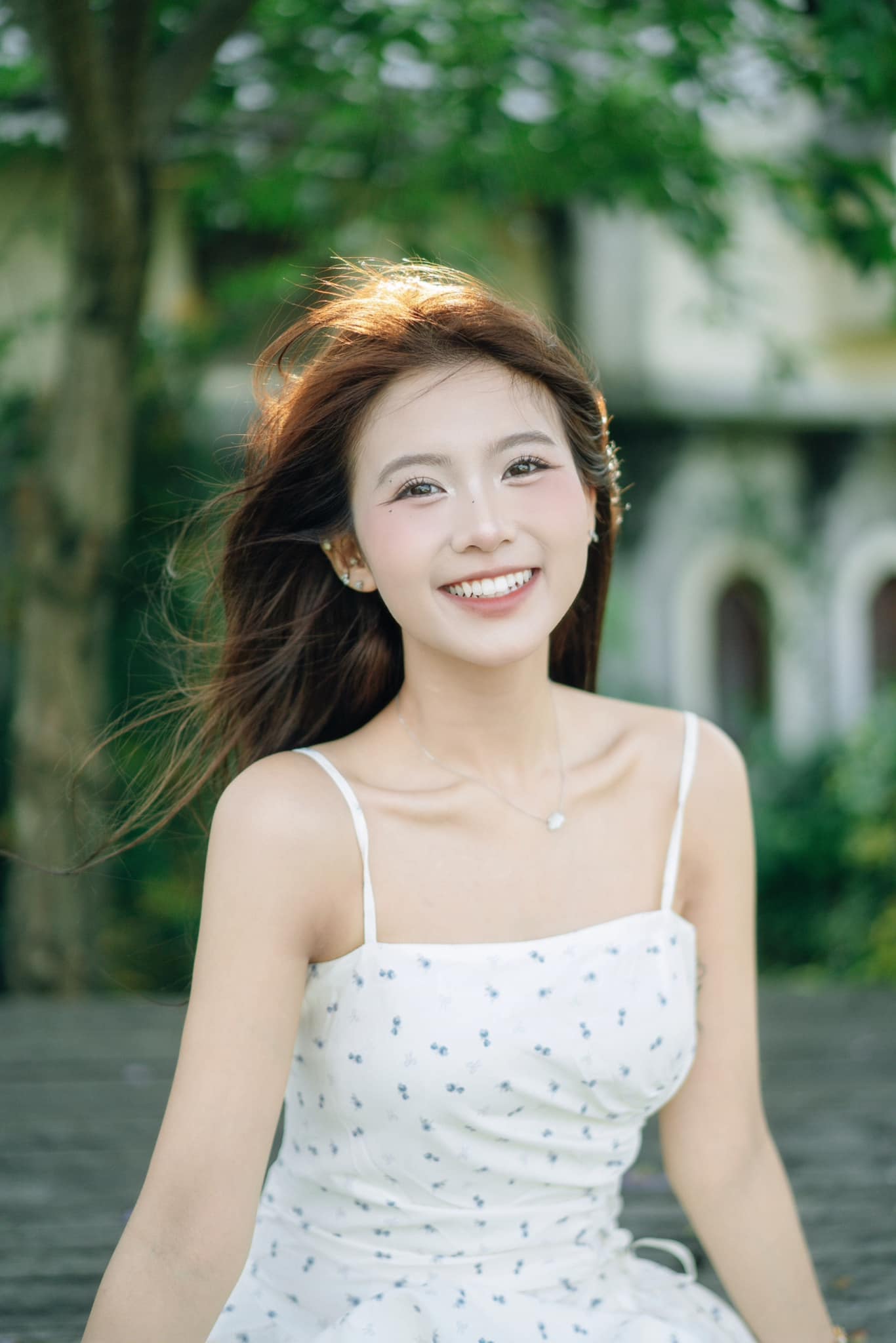 Phong cách thời trang nữ tính của Quỳnh Trang