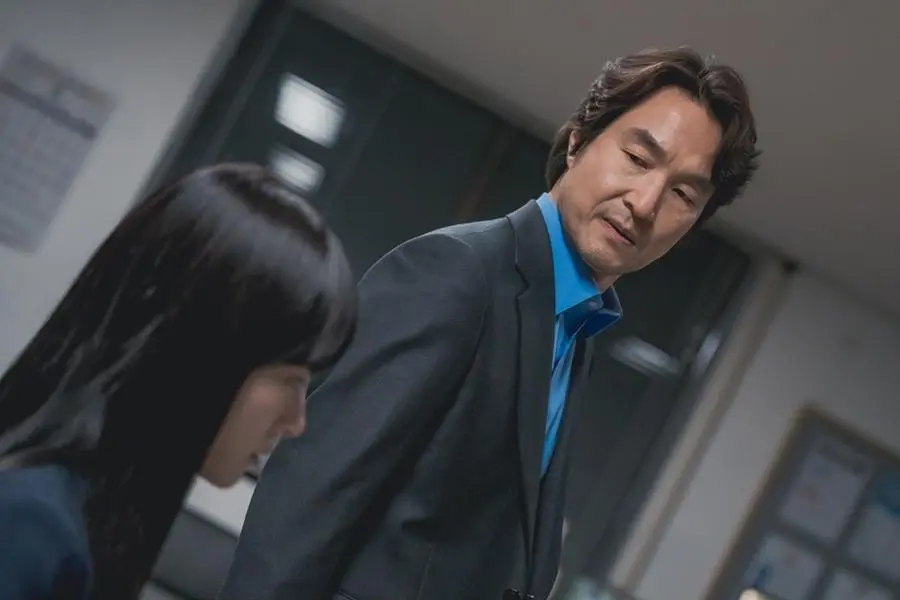 Nam chính Han Suk Kyu trong phim Doubt