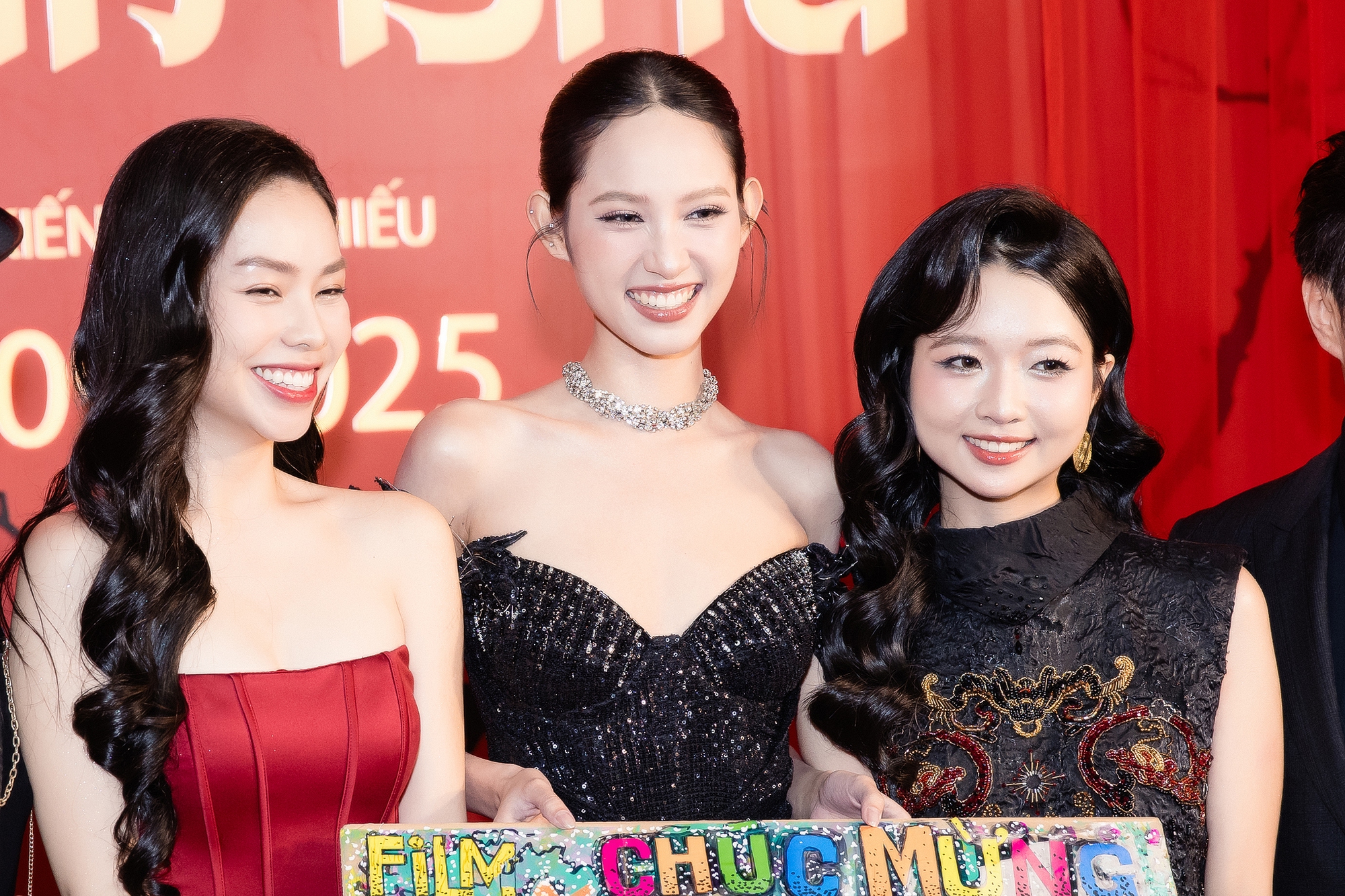 Thần thái nổi bật của Lâm Thanh Mỹ trên thảm đỏ