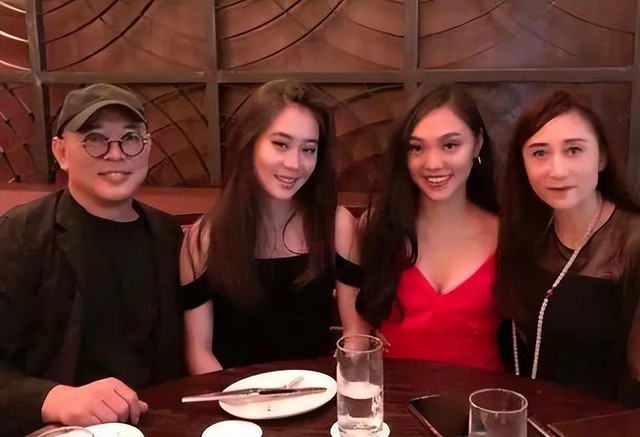 Lợi Trí hiếm hoi xuất hiện trước công chúng thời gian gần đây