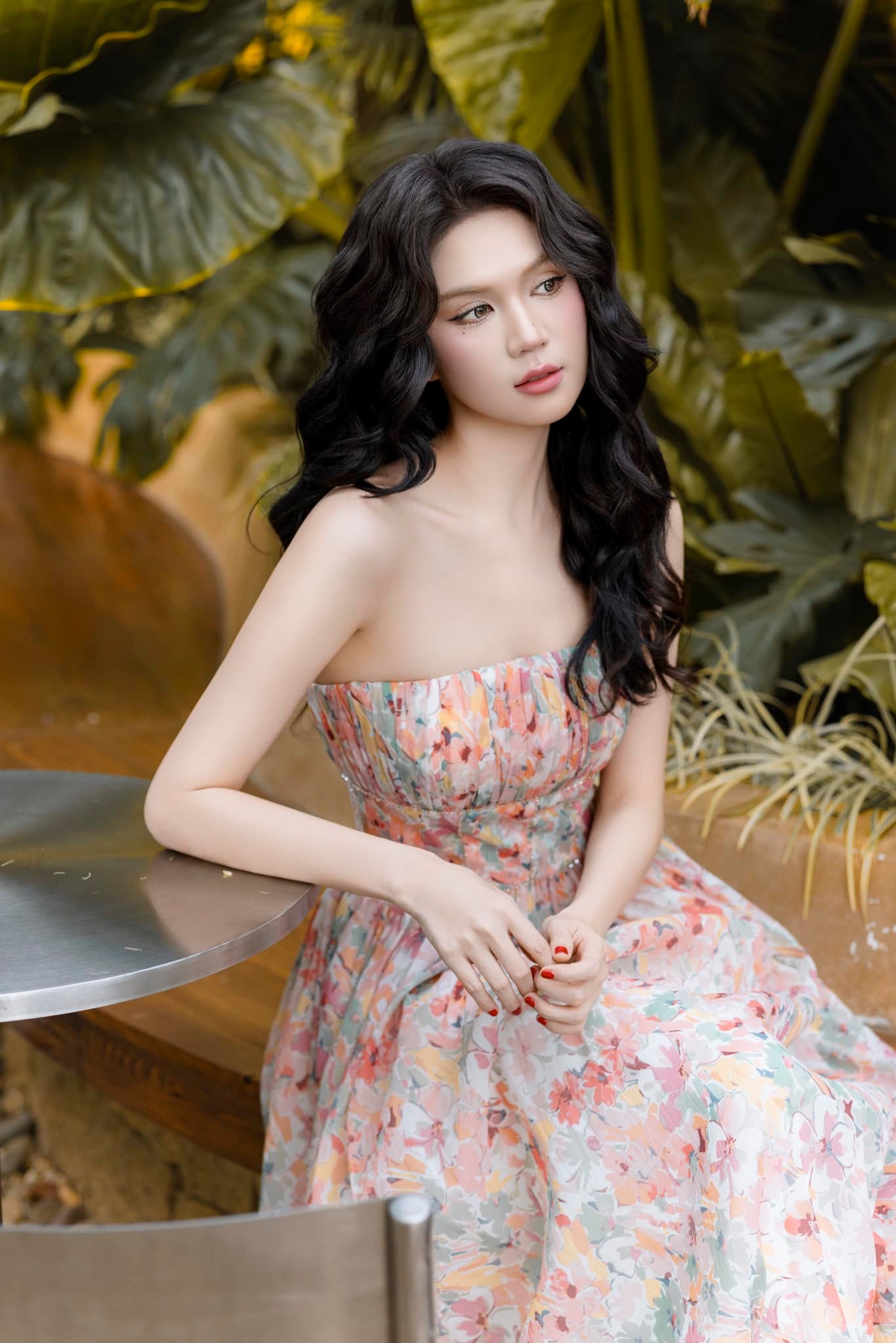 Ngọc Trinh thay đổi phong cách sống