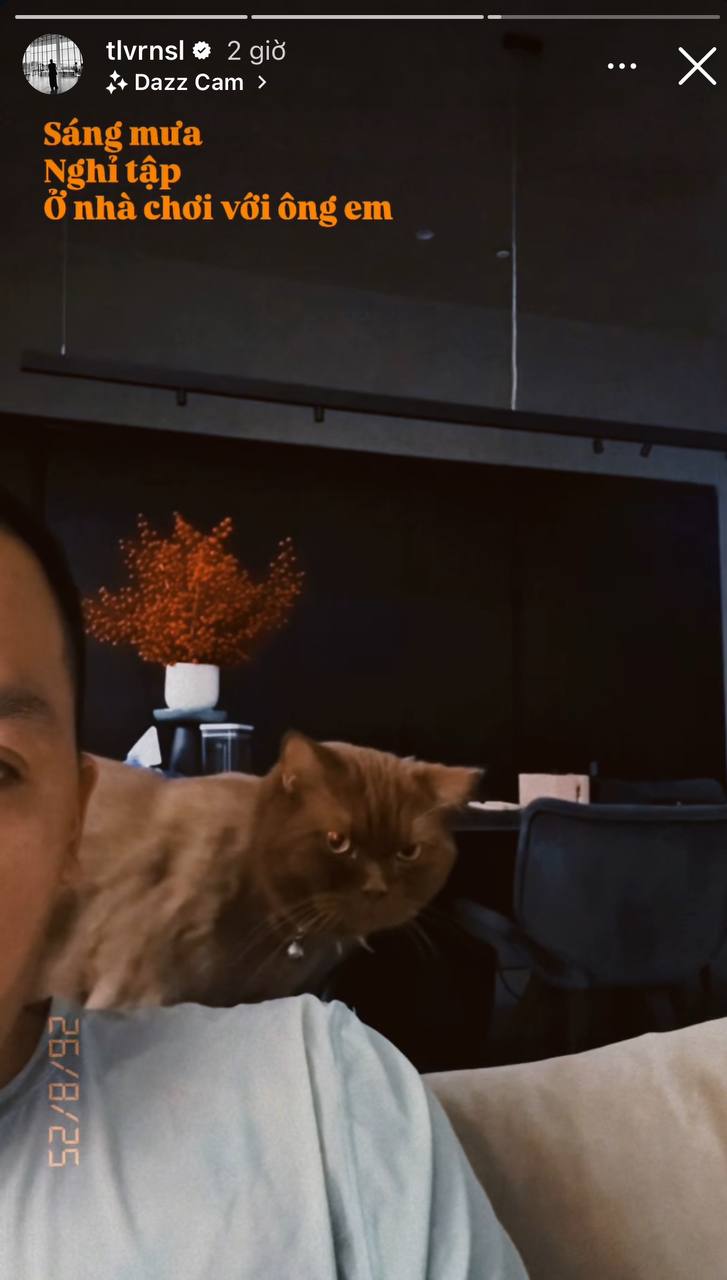 Touliver check-in trong biệt thự một mình