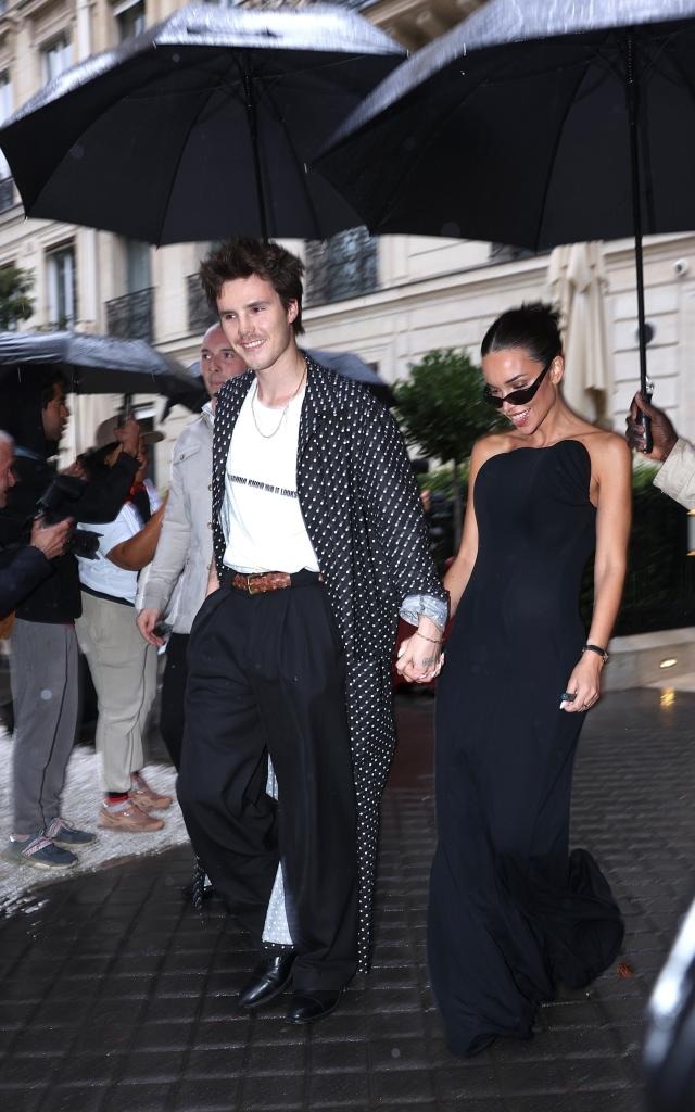 Gia đình Beckham tại sự kiện, vợ chồng con cả bị loại trừ