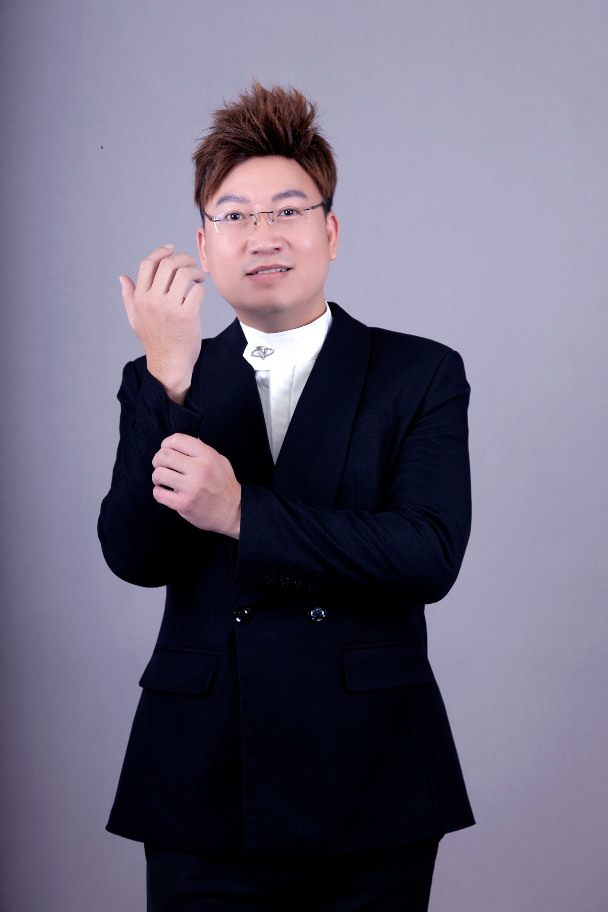 Nhạc sĩ Sỹ Luân