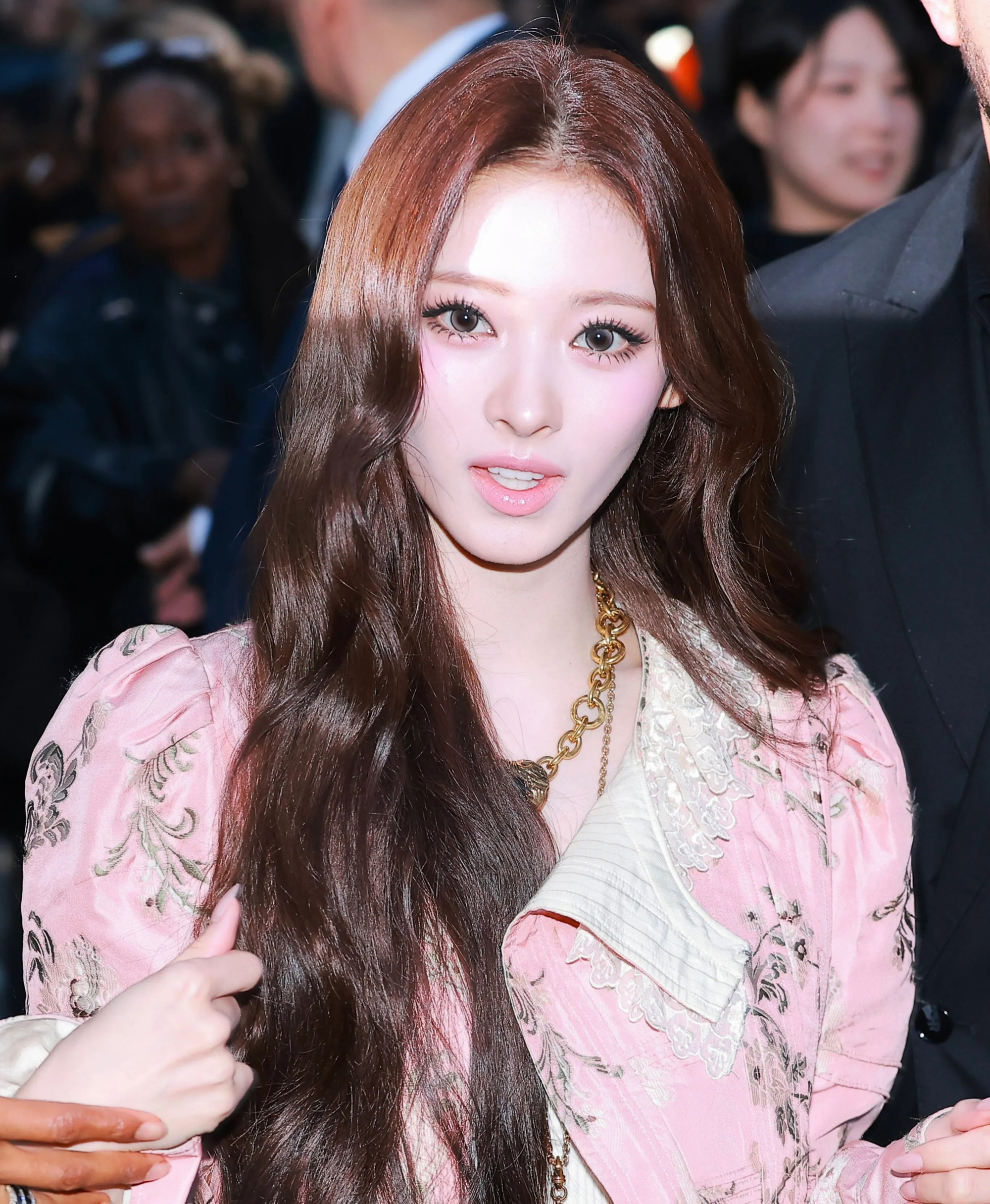 Top visual Kpop thế hệ mới - Anna gây chú ý ở fashion week