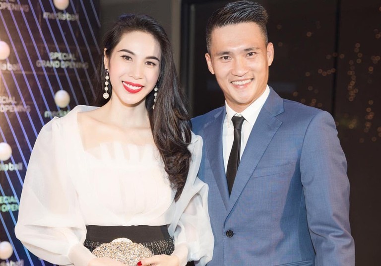 Công Vinh phủ nhận tin đồn ly hôn với Thủy Tiên