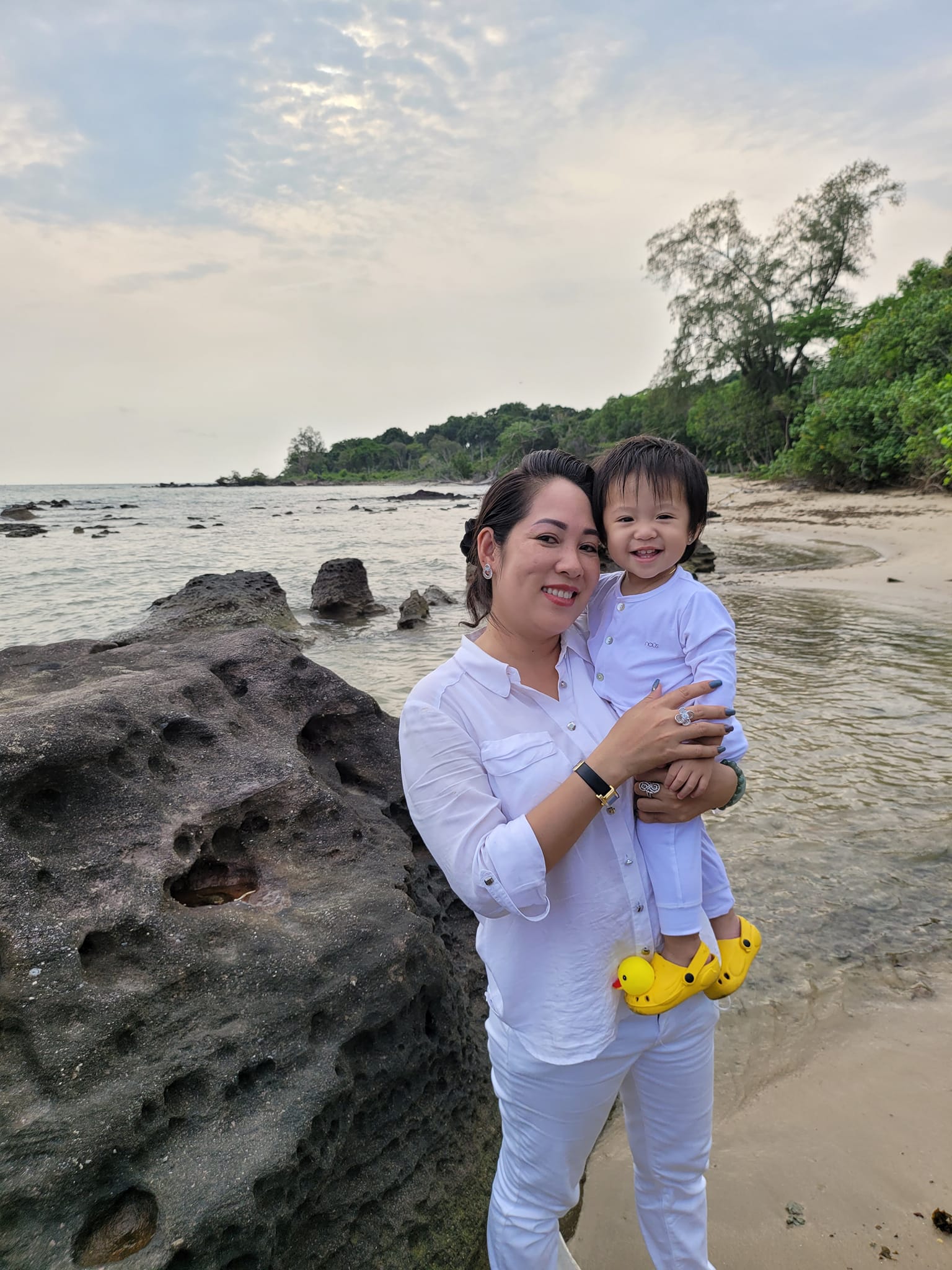 Tính cách nhẹ nhàng của Diệu Thắm Diệu Thắm cười tươi