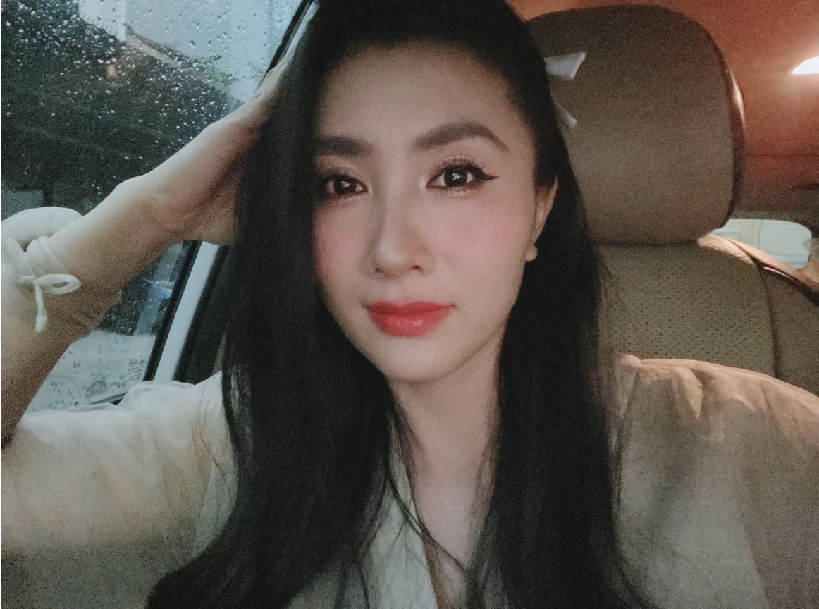 Hình ảnh đời thường hiếm hoi về chồng Nguyệt Ánh