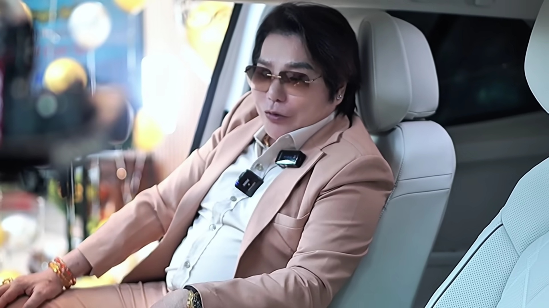 Nam nghệ sĩ từ Mỹ về tậu xe sang đắt tiền- Ảnh 2. Căn nhà sang trọng 4 tầng của nghệ sĩ Linh Tâm