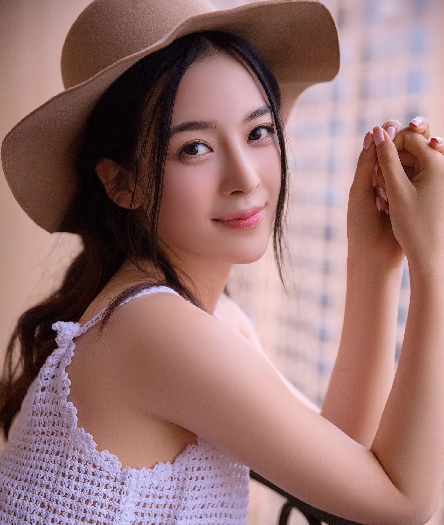 Triệu Anh Tử và Giả Thanh bị tố bán dâm