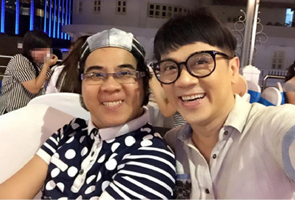 Anh trai Thành Lộc đi hát không tiền vẫn cứ hát- Ảnh 2. Nghệ sĩ Bạch Long trên sân khấu