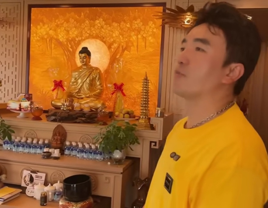 Không gian tu tập riêng trên tầng 6 ngôi nhà