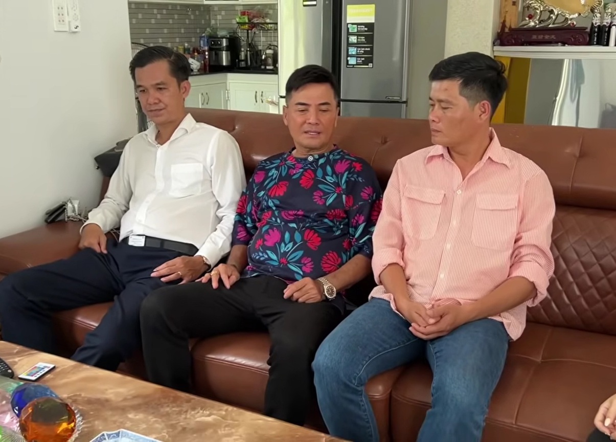 Biệt thự nghìn m2 của Chế Thanh tại Phú Quốc Khu vực biệt thự rộng lớn và khu vườn