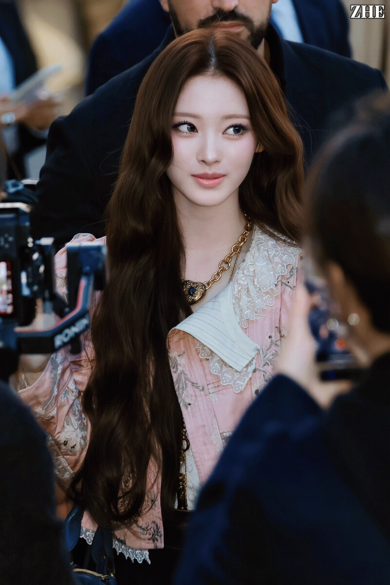 Anna sở hữu visual cổ điển kiêu kỳ