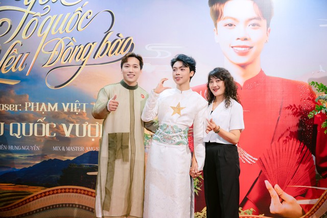 Đồng nghiệp, bạn bè đến cổ vũ Lưu Quốc Vượng Bạn bè và đồng nghiệp cổ vũ Lưu Quốc Vượng