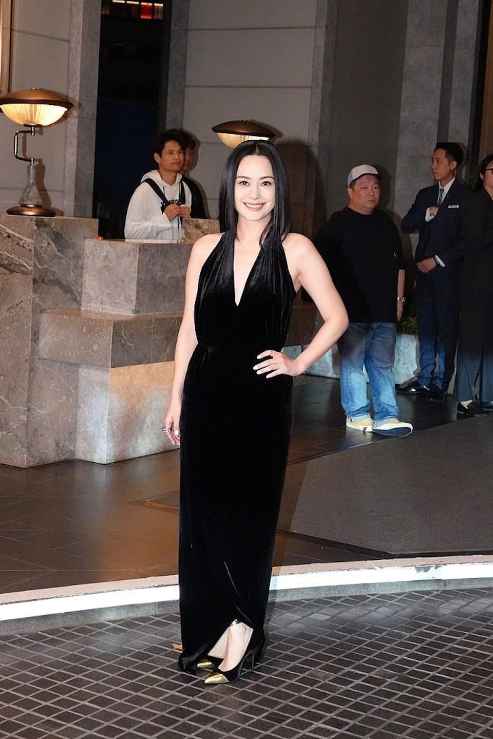 Ngoại hình phát tướng gây sốc của Chung Hân Đồng, đột ngột tăng đến 75 kg là vì sao?- Ảnh 6. Chung Hân Đồng giảm cân sau gần một năm