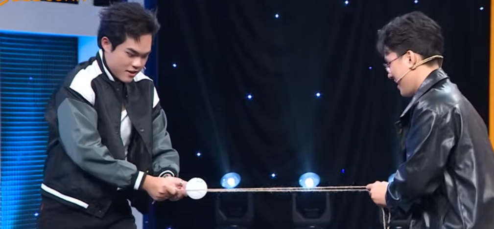 Đội Gen Z với sự đa tài Đội Gen Z gồm Thịnh Vinh và Hoàng Anh