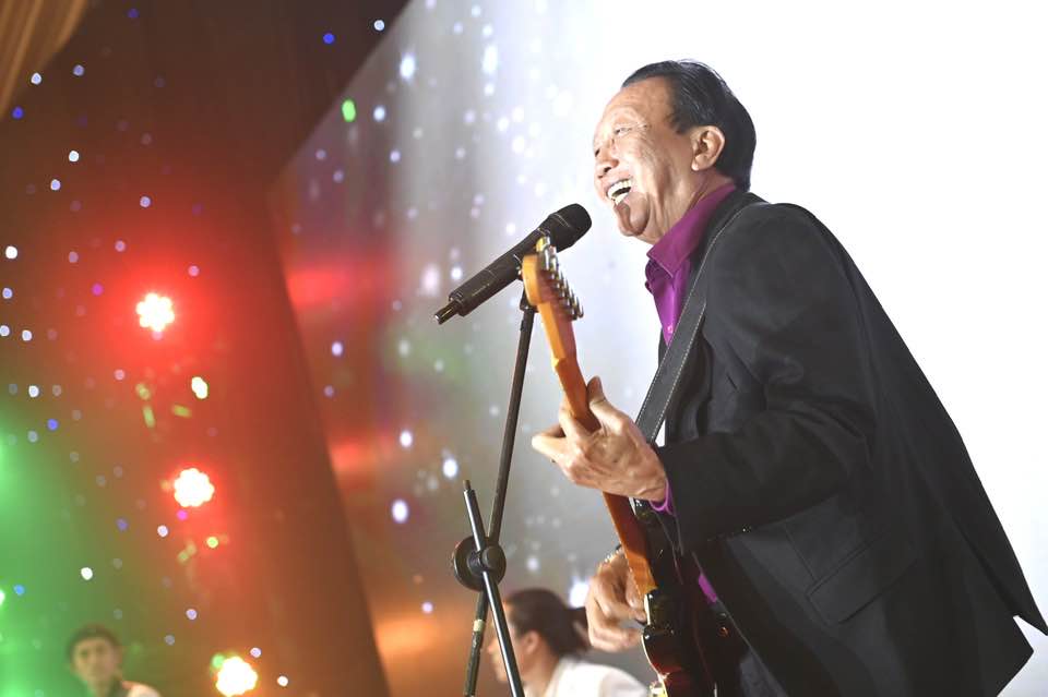 Nhạc sĩ Thế Hiển lạc quan dù bệnh tật