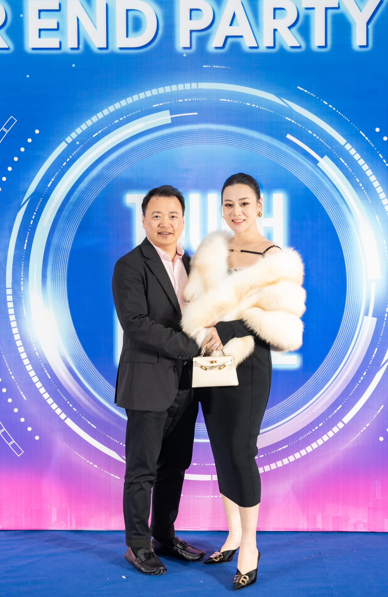 Phương Oanh và Shark Bình tại sự kiện kinh doanh