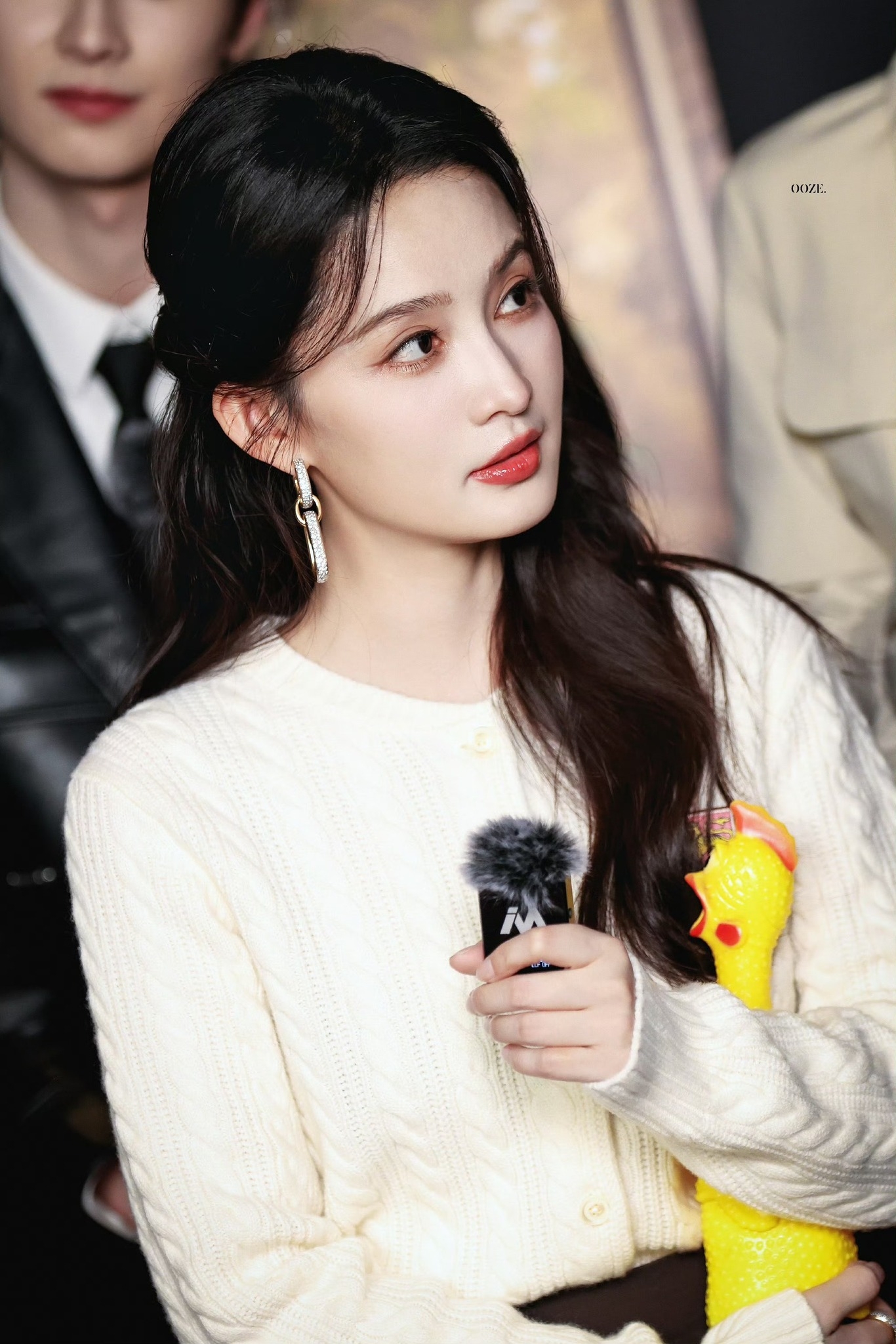 LýThấm visual đẹp