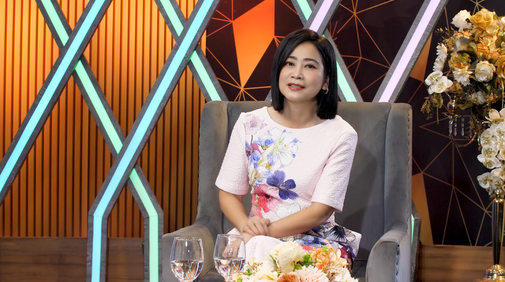 Chân dung NSƯT Tuyết Thu