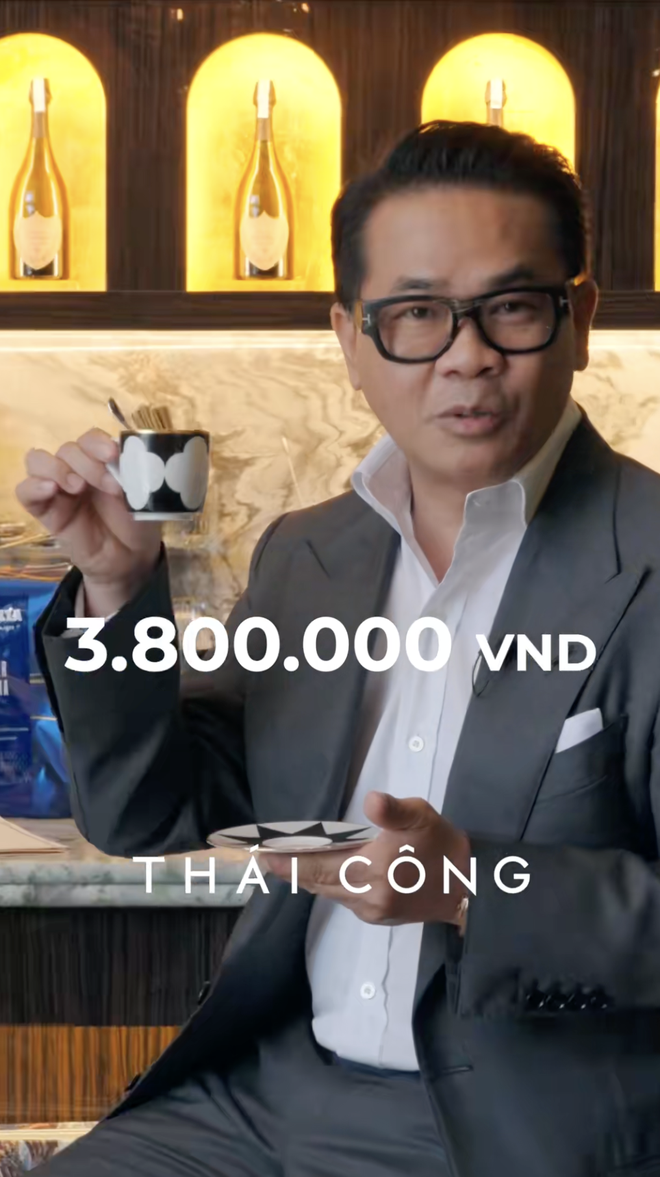 Không gian nội thất bên trong quán