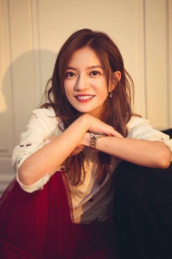 Nét răng đều đặn, ổn định tạo điểm nhấn riêng cho gương mặt