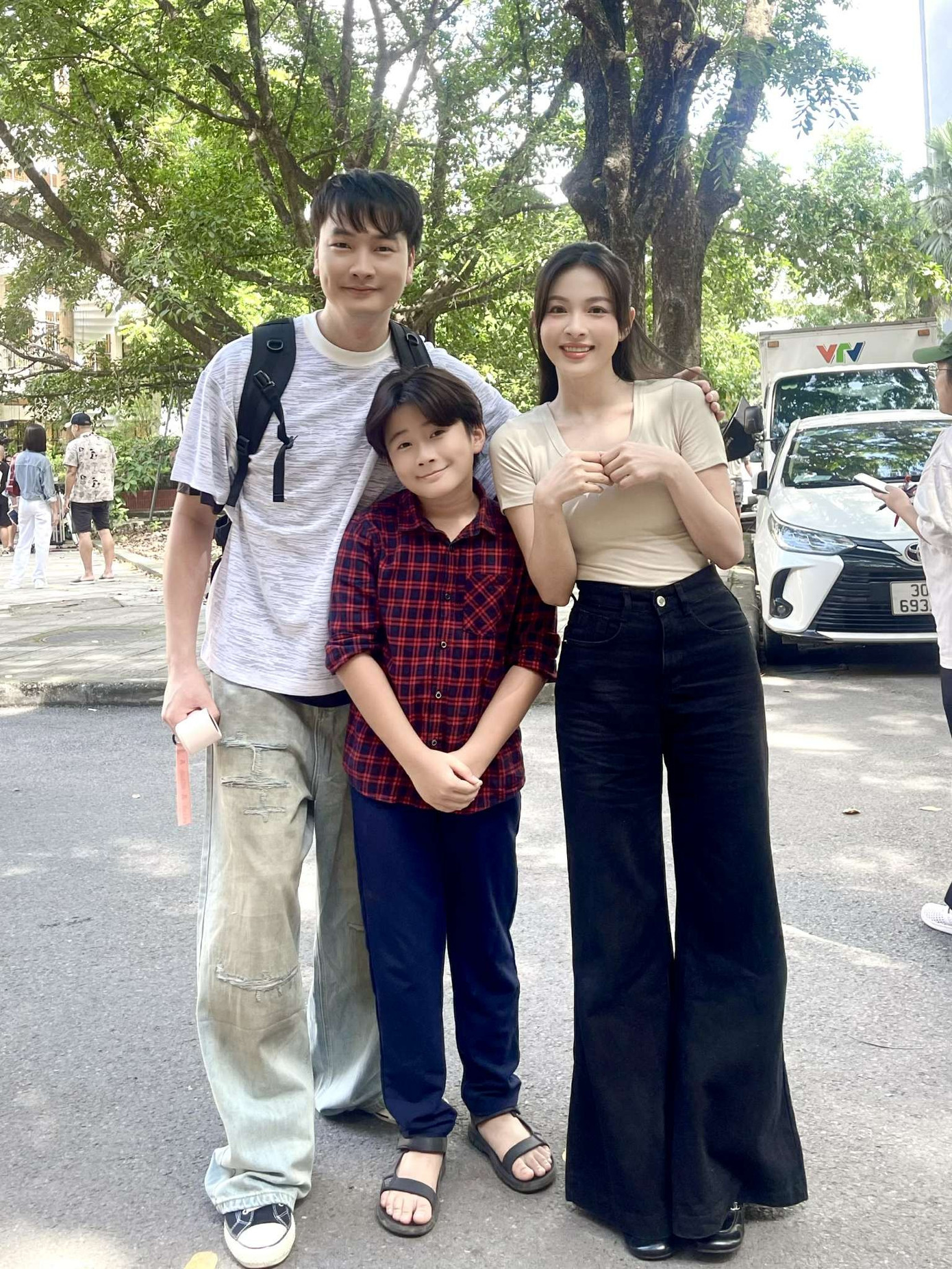 Ngọc Trâm và Chí Nhân hợp tác trên trường quay