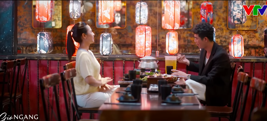 Ngân đỏ mặt khi Lam tra khảo chuyện tình