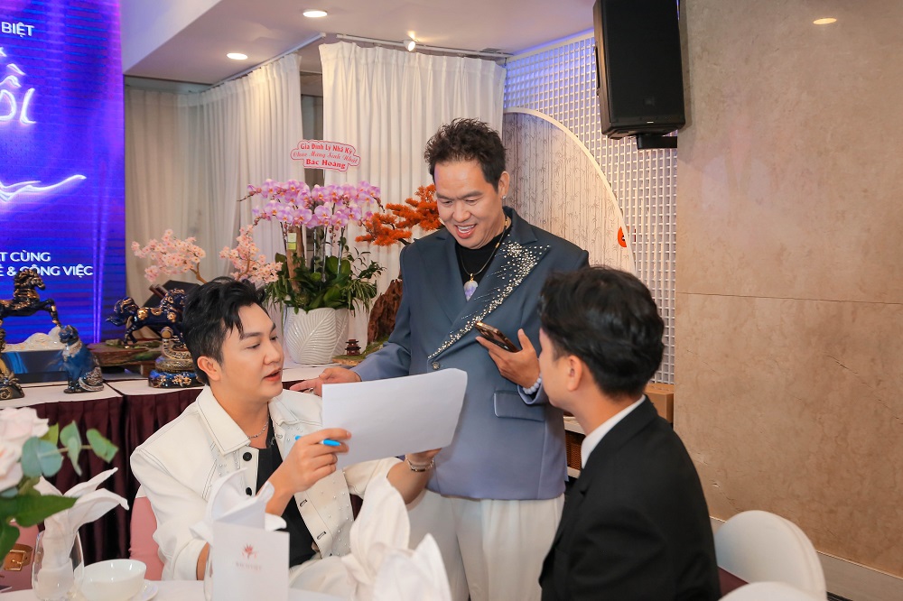 Hoàng Mập mặc áo cũ khi nặng 150 kg