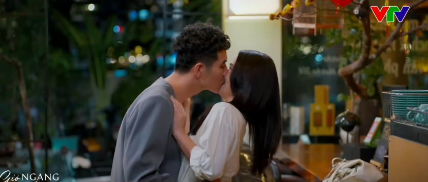 Diễn xuất ăn ý của Phùng Đức Hiếu và Việt Hoa Phùng Đức Hiếu và Việt Hoa trong cảnh tỏ tình