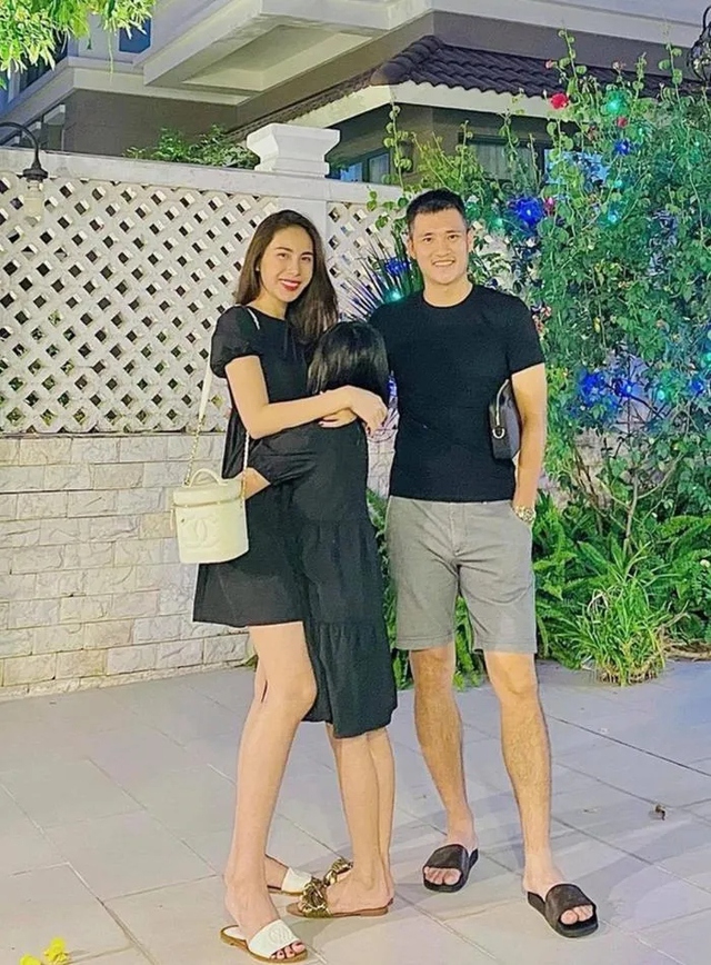 Thuỷ Tiên - Công Vinh bên con cái