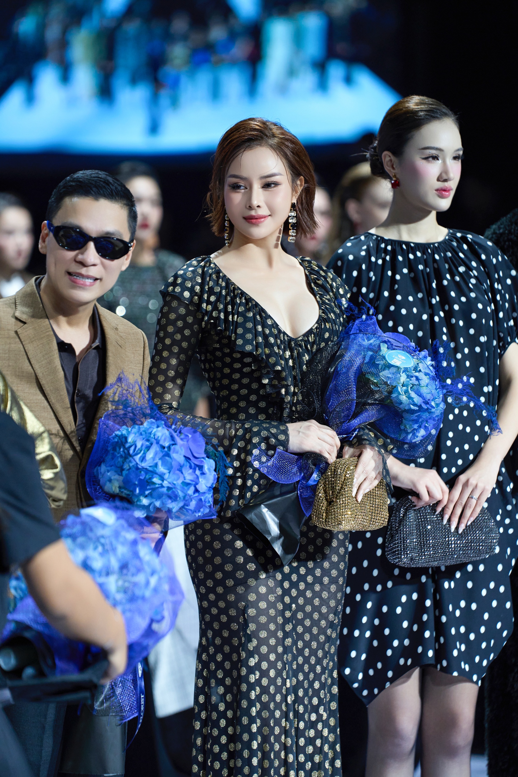 Hai hình ảnh đối lập trong thời gian ngắn