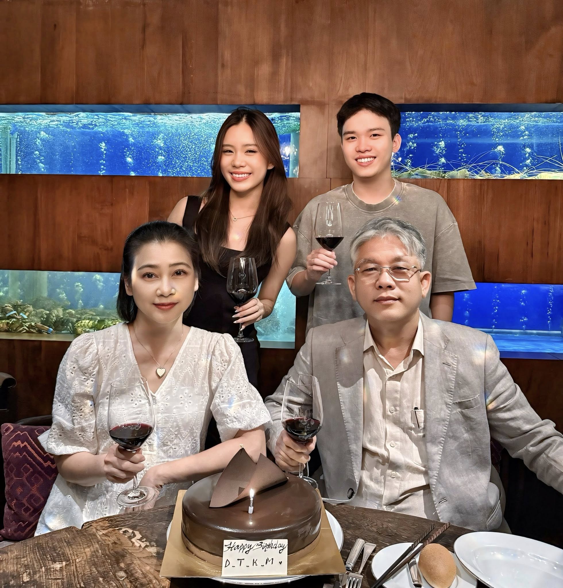 Khách sạn lớn do vợ chồng nữ NSƯT làm chủ