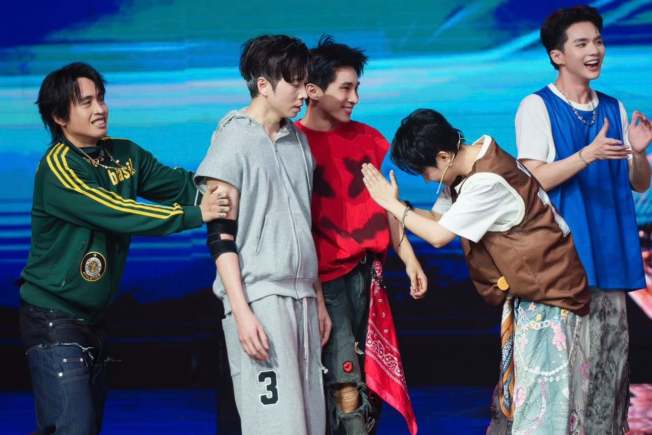 Karik đã có phần thi dance battle khiến các Anh Trai trong chương trình bái phục