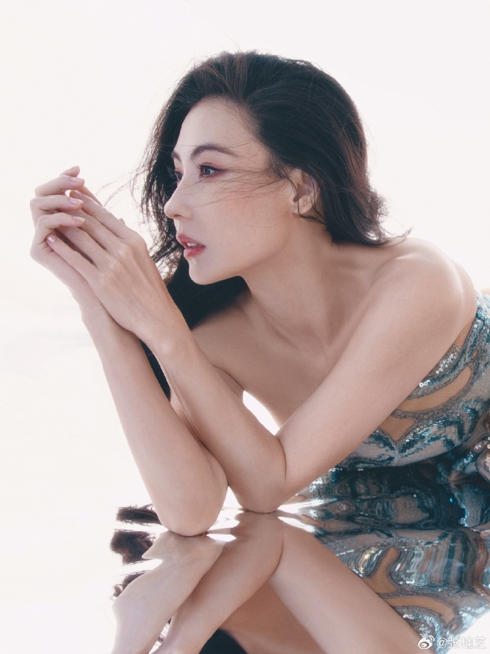 Trương Bá Chi được bố chồng yêu thương