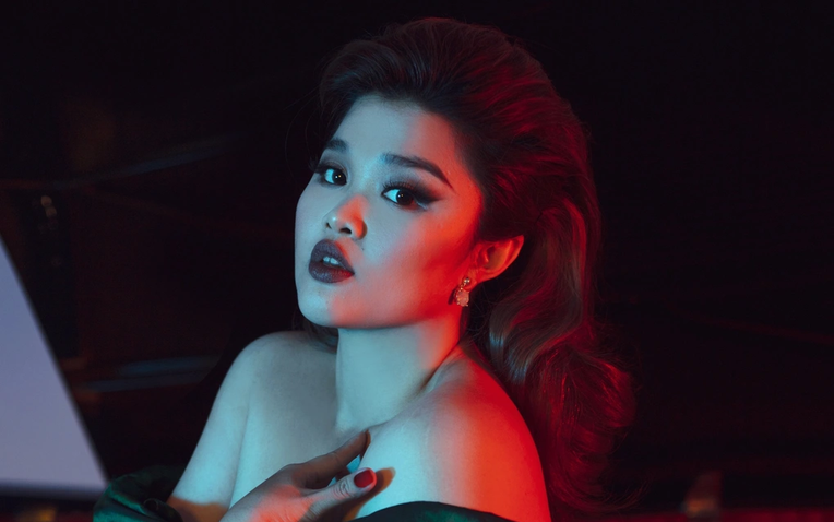 Ca sĩ J.ADE - Á quân Vietnam Idol 2015