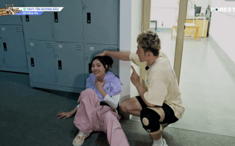 Lan Ngọc và Liên Bỉnh Phát giữ khoảng cách chuyên nghiệp