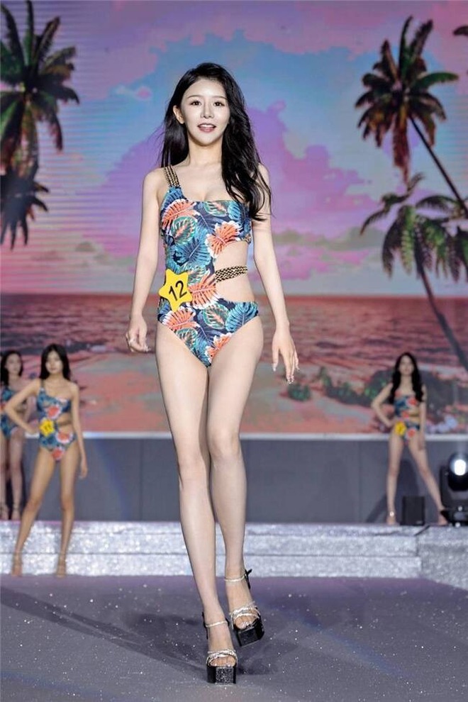 Hoa hậu Gen Z phờ phạc, cúi đầu thừa nhận 2 tội danh trước tòa