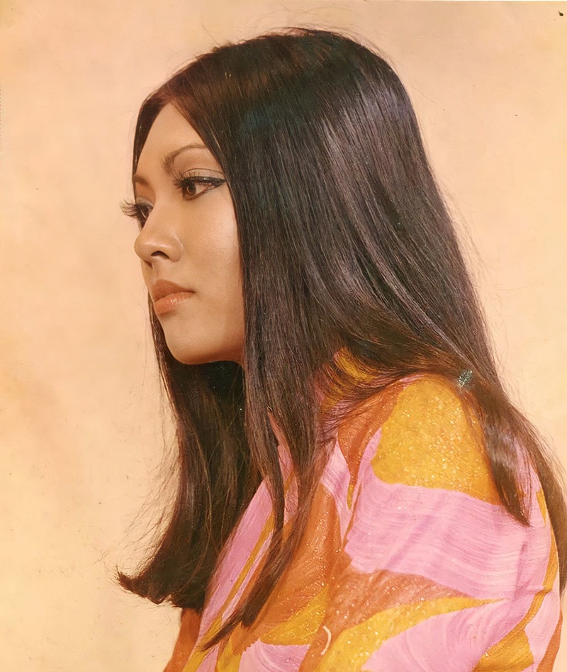 Họa Mi chia sẻ cuộc sống gian khó