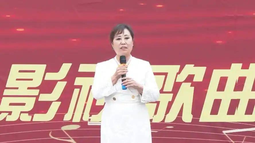 Đạo diễn, nhà sản xuất Triệu Vy đã qua đời ở tuổi 65 vì căn bệnh ung thư dạ dày và ung thư gan giai đoạn cuối