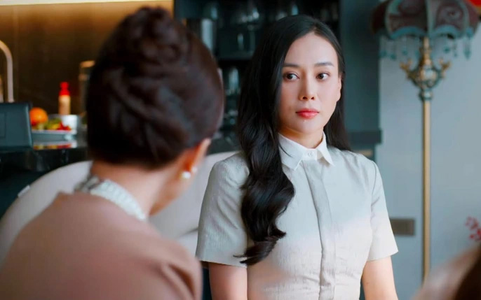 Nữ diễn viên Phương Oanh