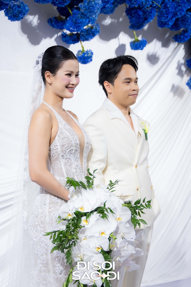 Hương Ly quyết 'giấu kín bưng' vòng 2 giữa nghi vấn mang thai Nàng hậu che vòng 2 tại đám cưới