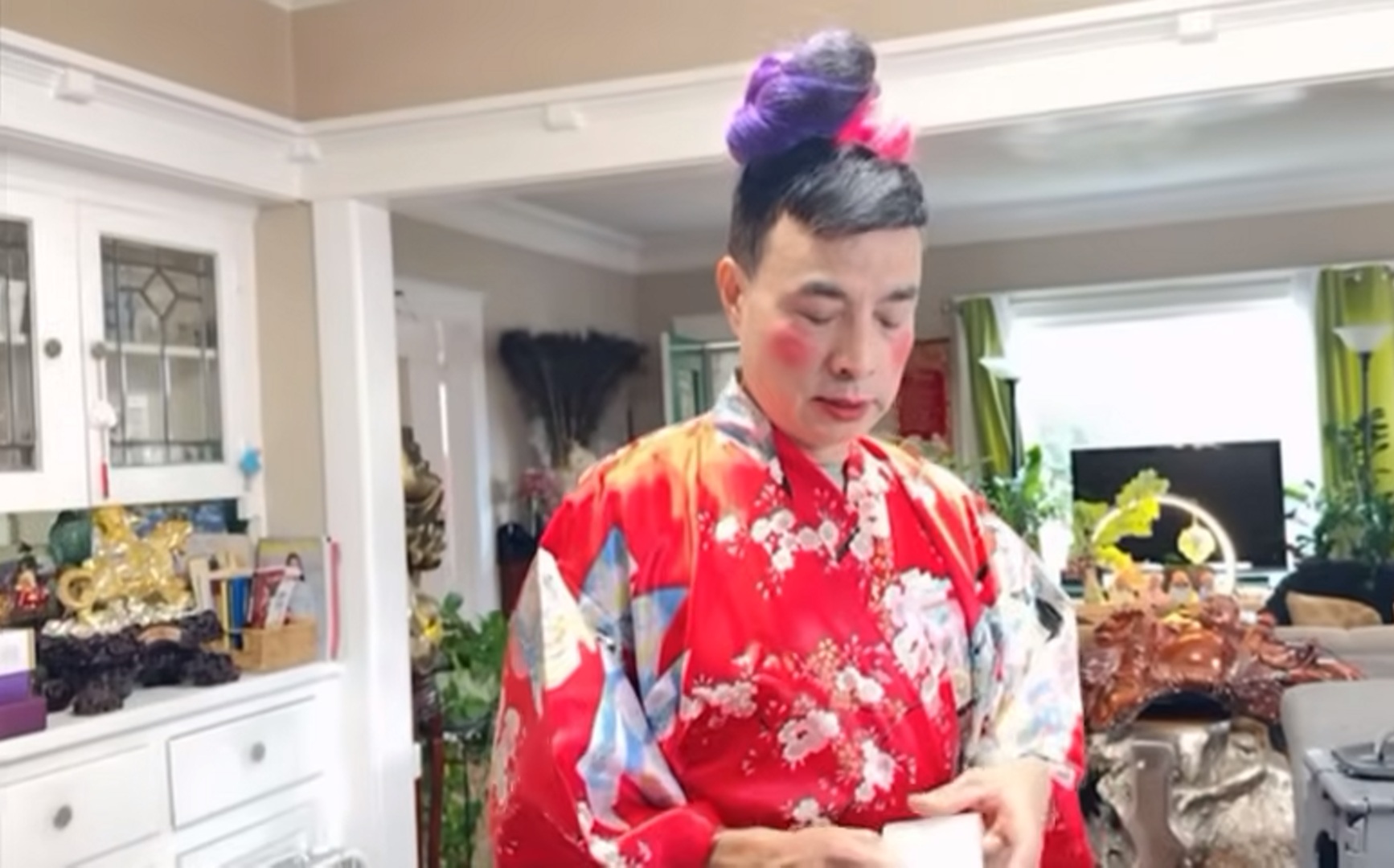 Ca sĩ Tuấn Cảnh Diện mạo ca sĩ Tuấn Cảnh